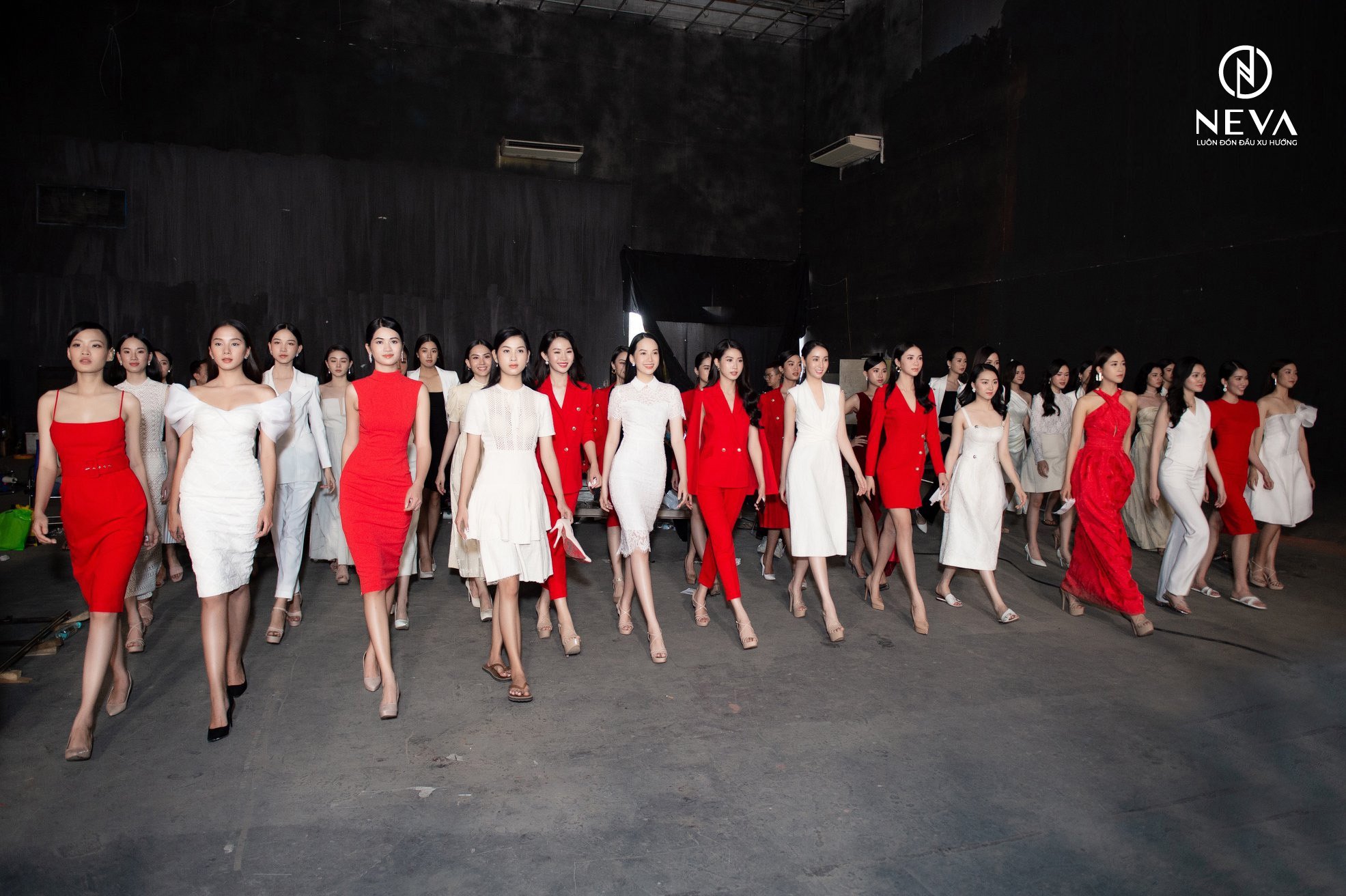 Top 35 thí sinh tích cực chuẩn bị cho đêm thi người đẹp thời trang