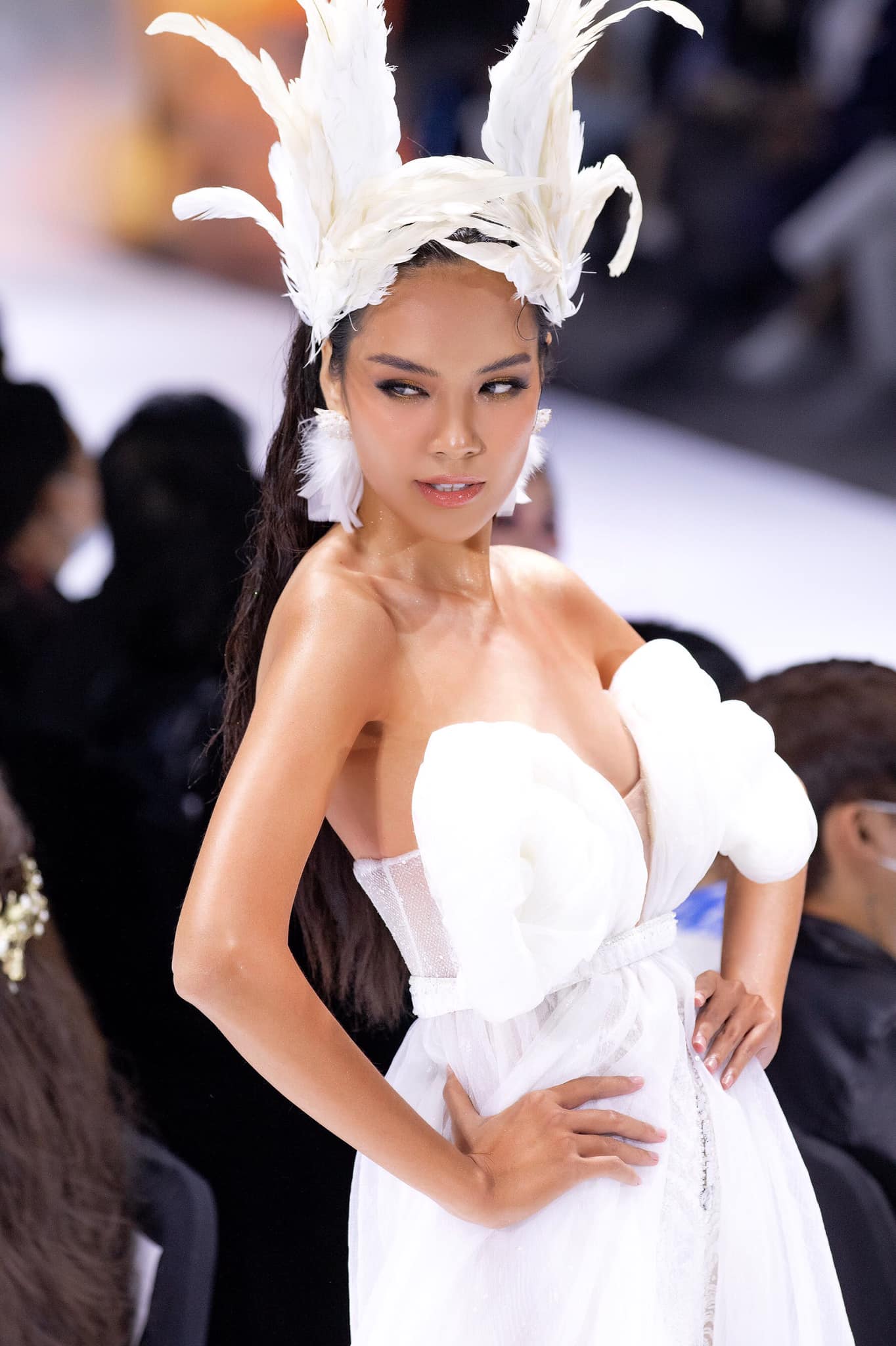 Hoang Phuong - show Do Long (5)