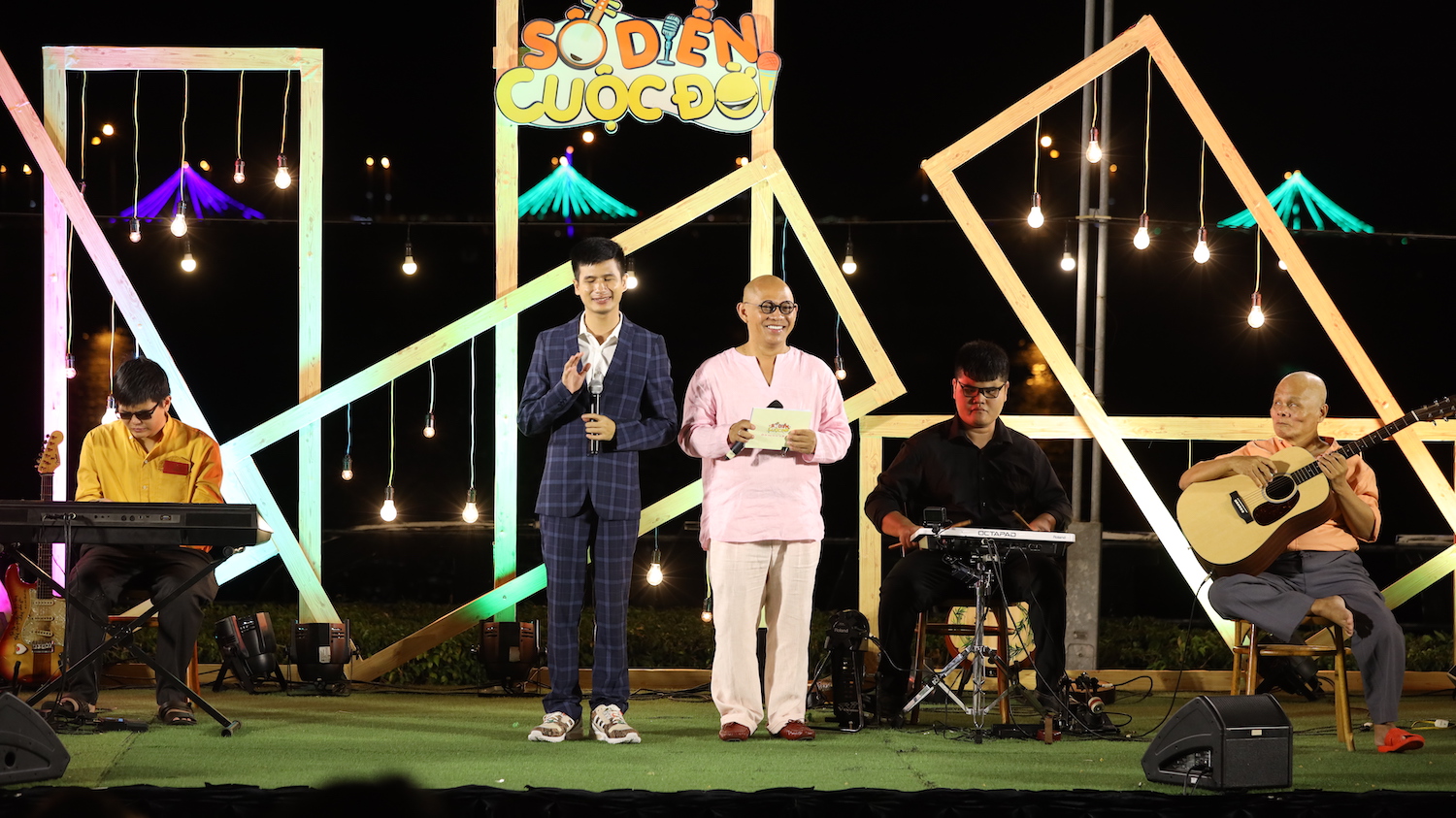 COLOR MAN VÀ CÁC NHÂN VẬT