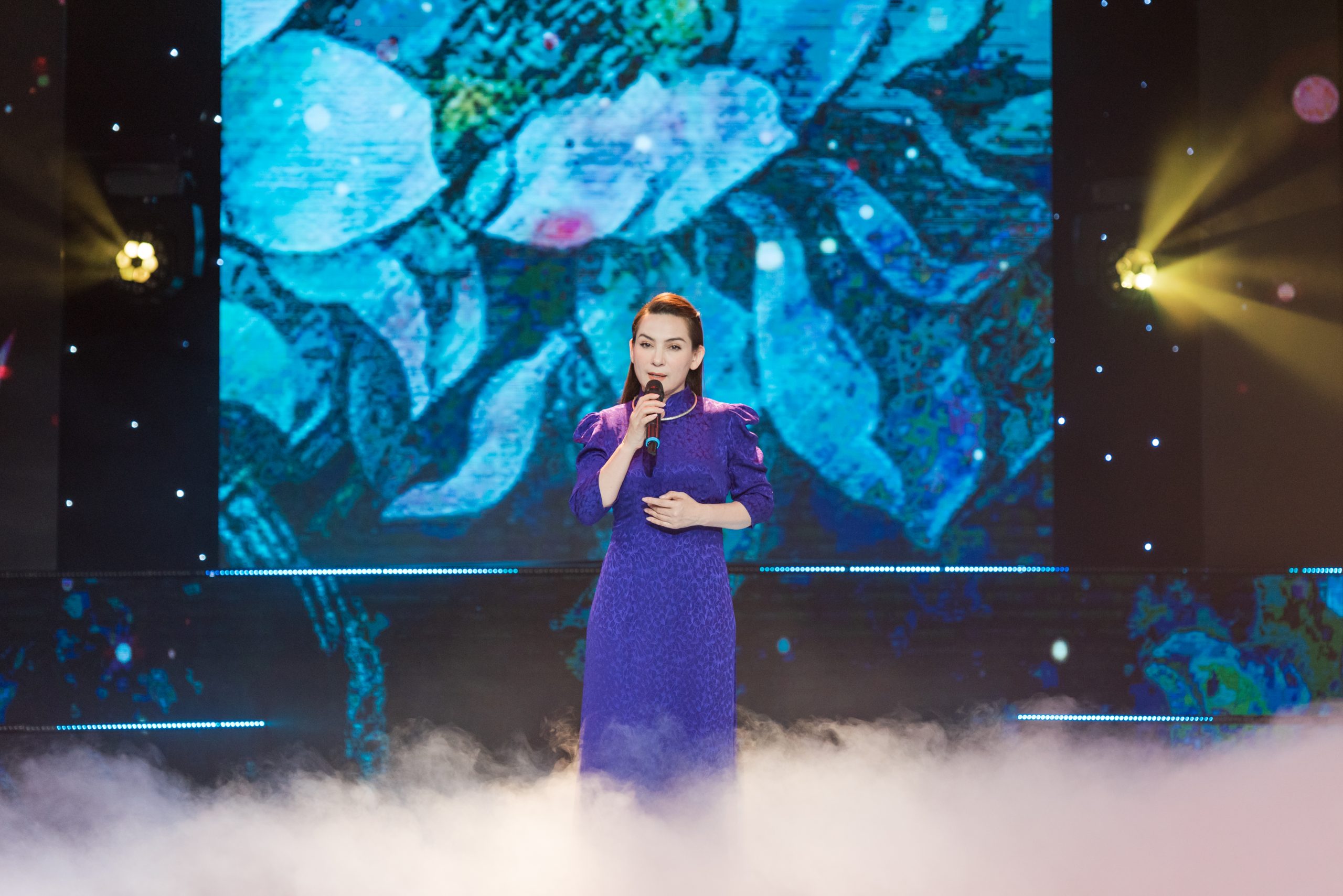 PHI NHUNG (11)