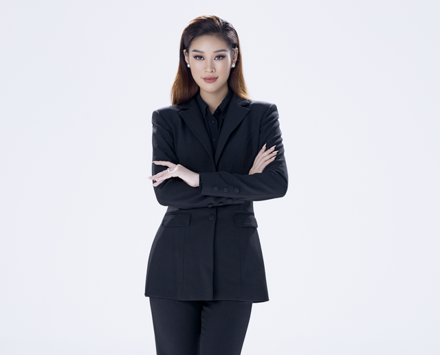 Hoa-hau-Khanh-Van-Khanh-Van-Academy0