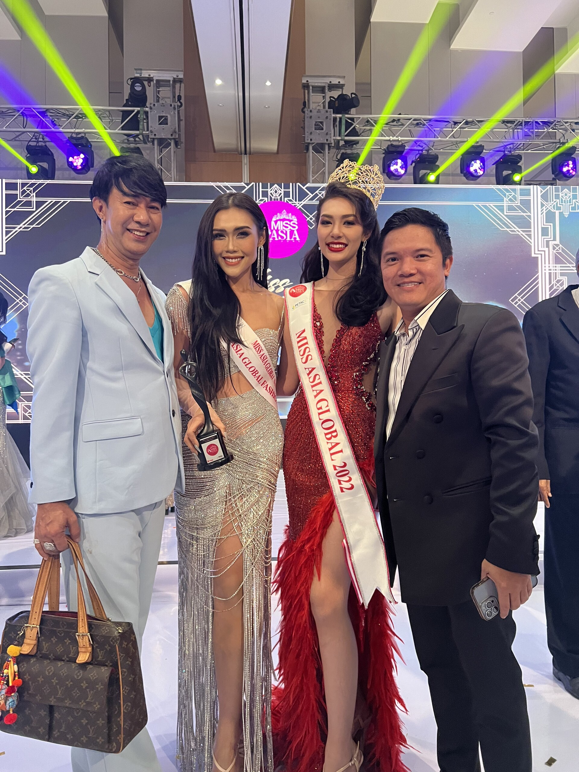 Thanh Nhi H12