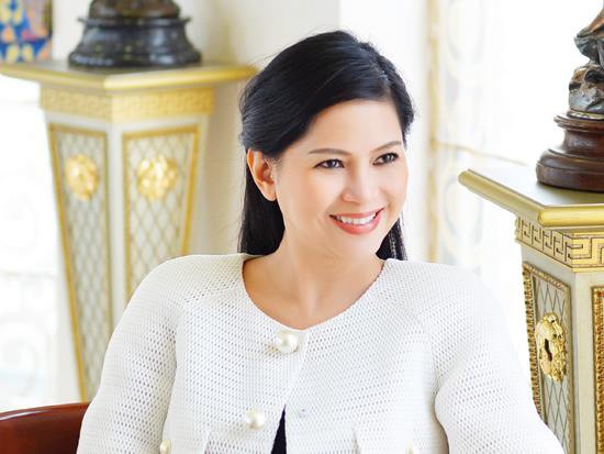 Doanh nhan Le Hong Thuy Tien