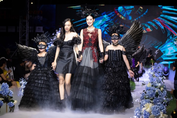 Hoa hau Khanh Van_Halloween33